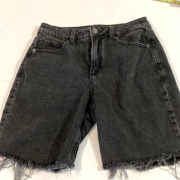 Raw hem denim jean bermudas shorts - Picture 1 of 9